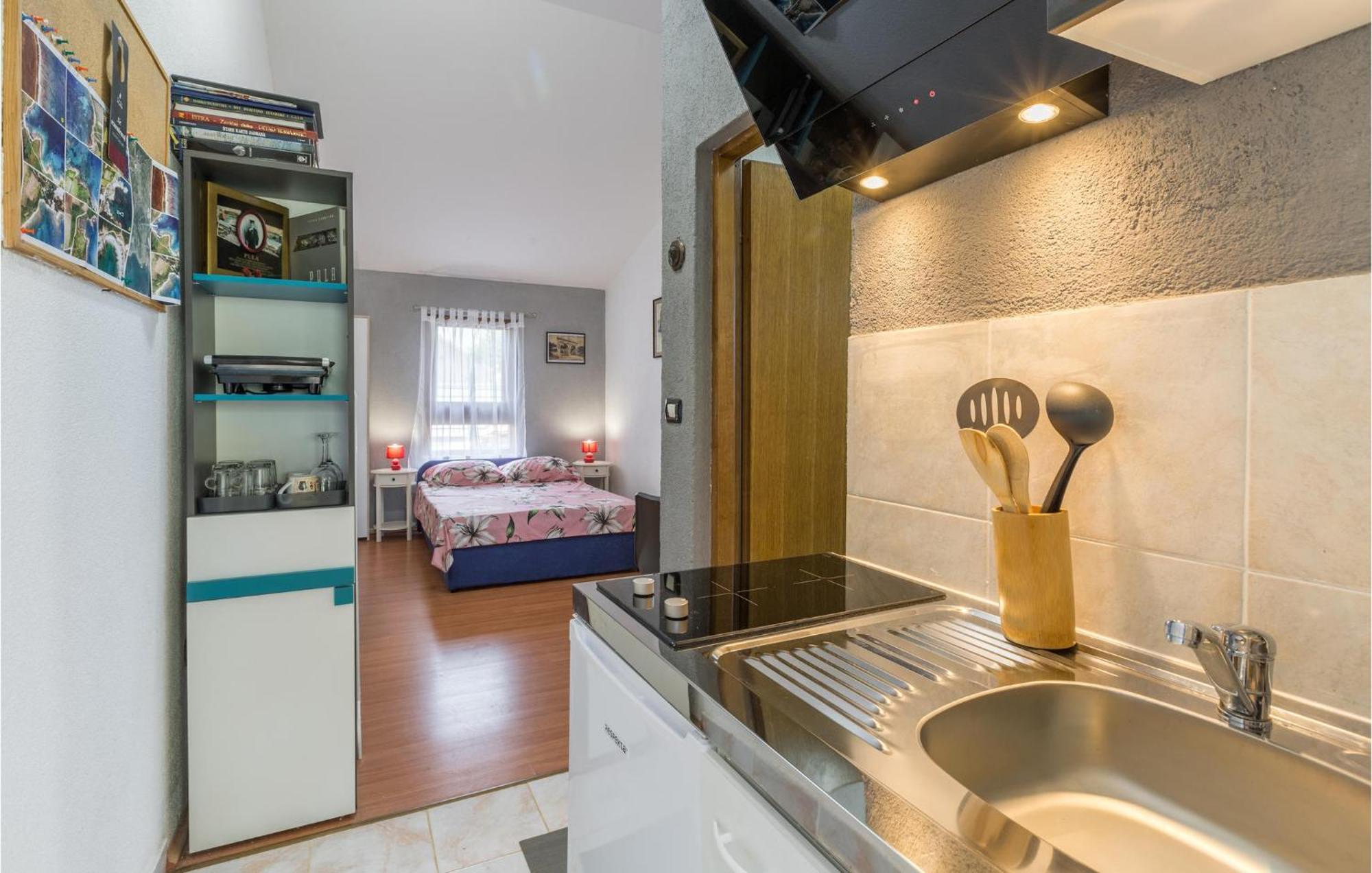 Beautiful Apartment In Jadreski With Wifi Exterior photo